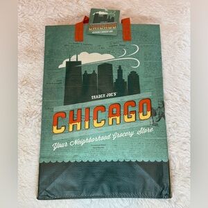 Trader Joe’s CHICAGO bag COLLECTIBLE- Limited Edition: NWT